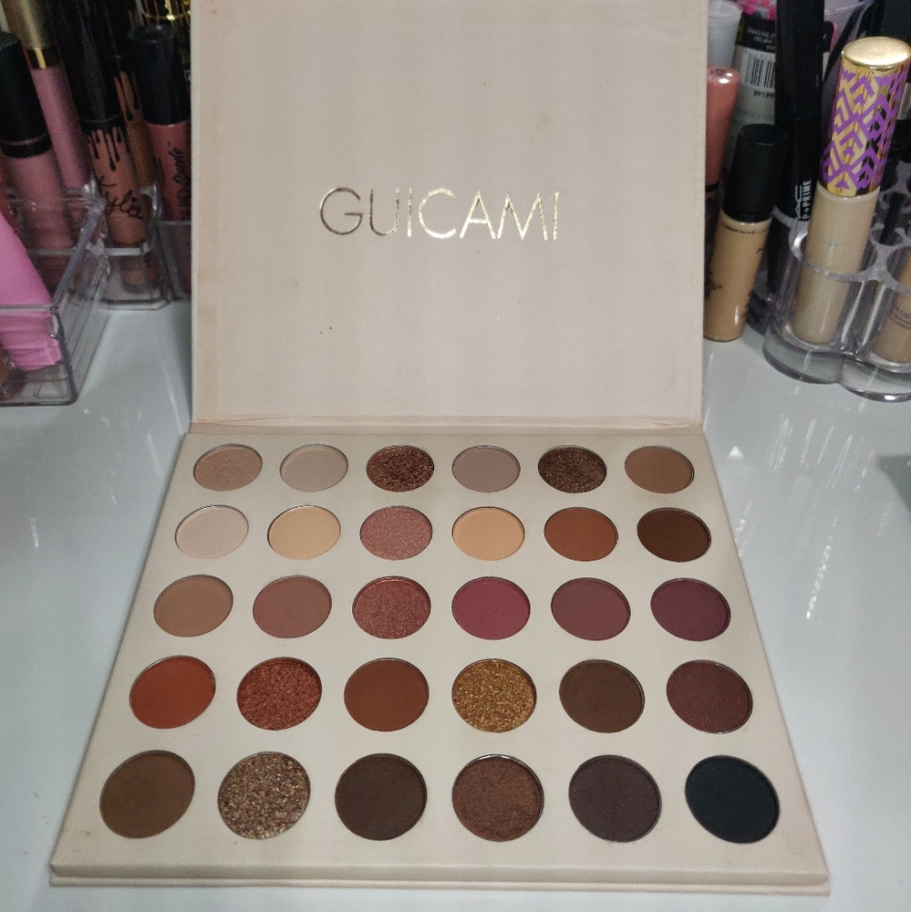 30 pan bare necessities eyeshadow palette
